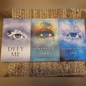 Shatter Me Trilogy book bundle